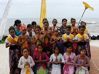 Prana Veda Tanzgruppe aus Bali