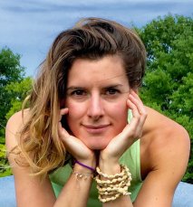 Yogalehrerin Claudia Bahl