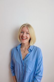 NEUE WEGE Yogalehrerin Antonia Reinhard