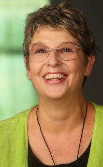 Yogalehrerin Margit El Kholi