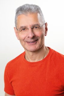 Yogalehrer Heinz Peter Steiner