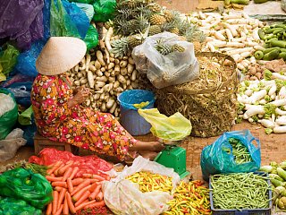 Der Besuch eines vietnamesischen Marktes kommt einem intensiven Farbrausch voller Eindrücke gleich