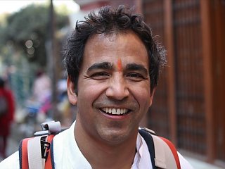 NEUE WEGE Reiseleiter Bishnu Karki