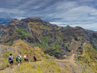 Erkunden Sie die wunderschöne Landschaft Madeiras beim Wandern
