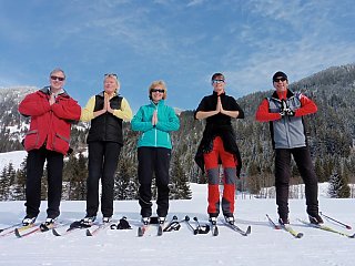 Kurze Verschnaufspause beim Skilanglauf im Allgäu