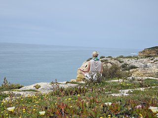 Yogalehrerin Eva-Maria Flucher zu Besuch an der Algarve