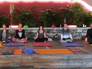 Yoga-Stunde mit Veronika Rössel auf Madeira