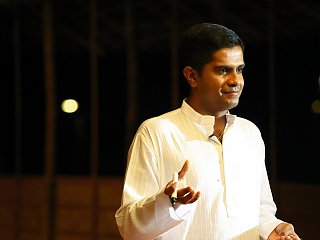 Vortrag von Ayurveda-Arzt Dr. Vignesh im Sitaram Beach Retreat
