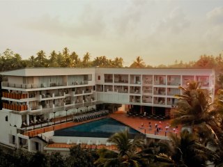Das Ayurvie Weligama Resort schmiegt sich in das grüne Paradies