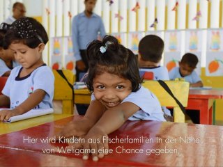 Lassen Sie sich von den Kindern des Schulprojekts während Ihrem Ayufenthalt im Ayurvie begeistern
