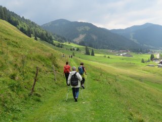 Yoga-Urlaub mit Wanderungen durch die schönen Landschaften im Allgäu