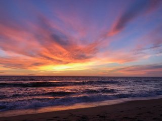 Traumhafte Sonnenuntergänge am Strand. Welch ein Farbenspiel...