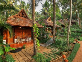 Traditionelle Häuser erwarten Sie im Somatheeram Ayurveda Resort