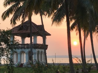 Wunderschöne Sonnenuntergänge in Indien im Soma Kerala Palace