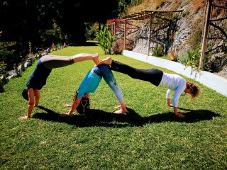 Yoga zu dritt - neue Impulse im Castillo San Rafael