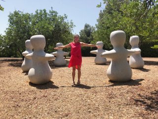NEUE WEGE Yogalehrerin Marion in der Finca Son Mola Vell auf Mallorca