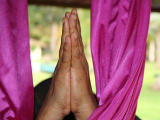 Aerial Yoga auf Sri Lanka im Talalla Retreat