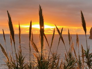 Traumhafter Sonnenuntergang über dem Atlantischen Ozean