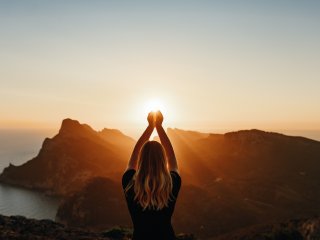 Yoga bei Sonnenuntergang