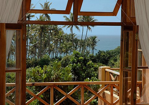 Auf dem Balkon der Deluxe-Kategorie können Sie einen wunderschönen Blick auf das Meer genießen