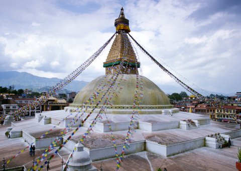 Bodnath der kleine Vorort wid von buddhistischen Pilgern aus Nepal und den umliegenden Regionen oft besucht