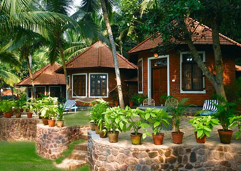 Die Cottages des Manaltheeram Ayurveda Beach Village laden zum Wohlfühlen ein