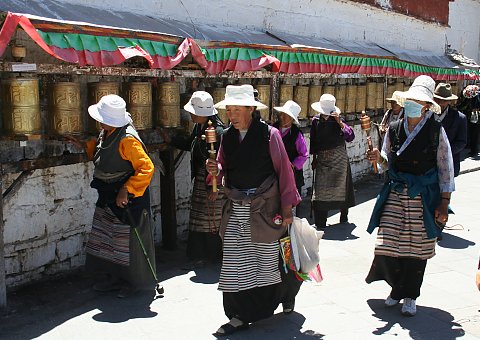 Pilgern Sie gemeinsam mit den Einwohnern von Tibet 