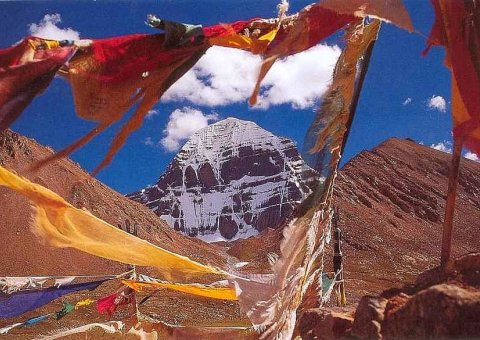Die Umrundung des heiligen Berges Kailash gilt als die wichtigste Pilgerreise im Leben für die Anhänger des Tibetischen Buddhismus und des Hinduismus