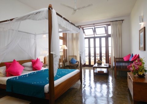 Die mit vielen Naturmaterialien ausgestatteten Zimmer des Barberyn Beach Resorts, laden zum Wohlfühlen ein
