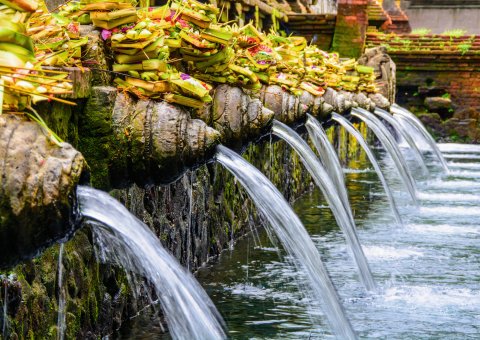 Brunnendetail auf Bali