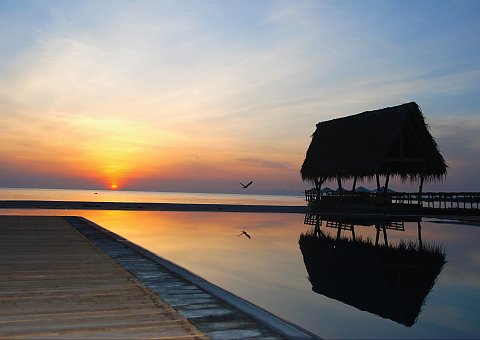 Das Ayurveda Resort bei Sonnenuntergang