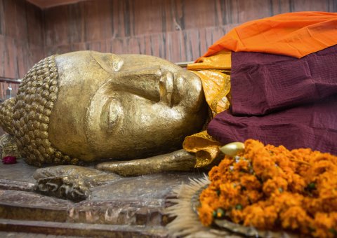 Die Schönheit eines ruhenden Buddhas