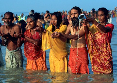 Feiernde der Kumbh Mela