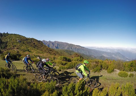 Erkunden Sie mit einer Mountainbiketour die Umgebung Madeiras