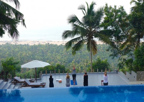 Bei den Yoga-Stunden lohnt es sich, einen Blick auf das Meer zu werfen