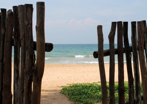 Vom Resort aus haben Sie direkten Zugang zum wunderschönen Strand am türkisblauen Indischen Ozean