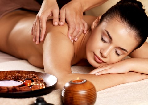 Gönnen Sie sich eine Massage im Wellnessbereich des Strandhotels Baabe.
