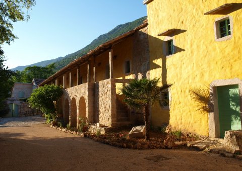 Herzliche Willkommen im familiengeführten Ethno-Hotel Balatura!