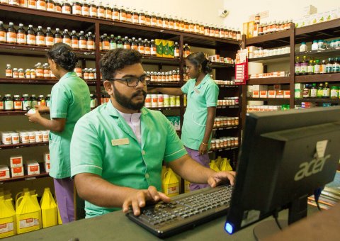 Erleben Sie die Wirkungskraft von traditioneller ayurvedischer Medizin