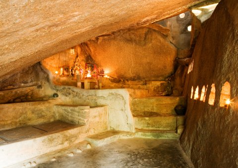 In der hauseigenen Grotte kommen Sie während Ihrer Yoga-Reise zur Ruhe