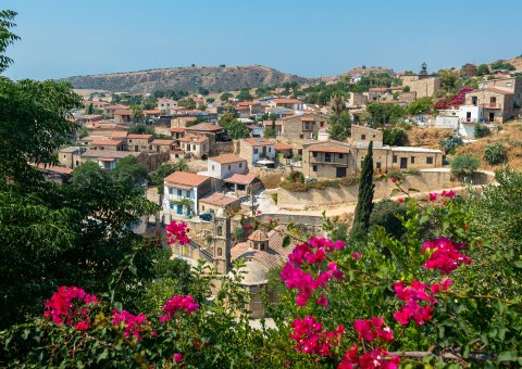 Begeben Sie sich in der Nähe der Cyprus Villages auf einen romantischen Spaziergang 