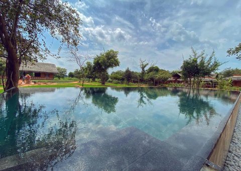 Im Sigiriya besteht auch die Möglichkeit sich im Pool zu erfrischen
