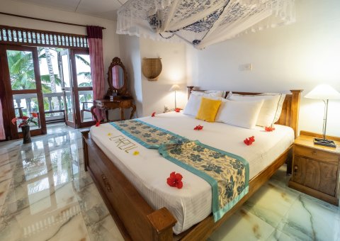 Die Zimmer der Hiru Villa schaffen eine angenehme Atmosphäre
