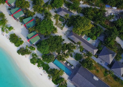 In traumhafter Lage direkt am Strand befindet sich das Barefoot Eco Hotel