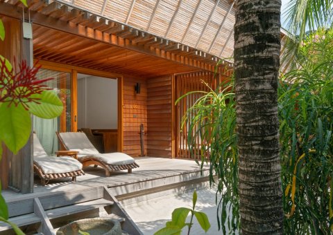 Entspannen Sie auf Ihrer Veranda des Barefoot Eco Hotels