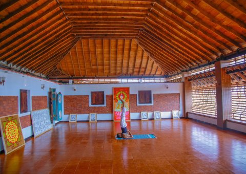 Ergänzen Sie Ihre Ayurveda Kur mit entspannenden Yoga-Einheiten