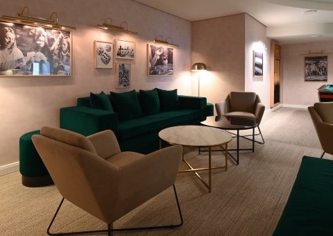 Gemütliches Ambiente in der Billiard Lounge