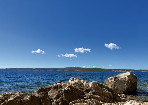 Entdecken Sie traumhafte Strände und kristallklares Wasser 