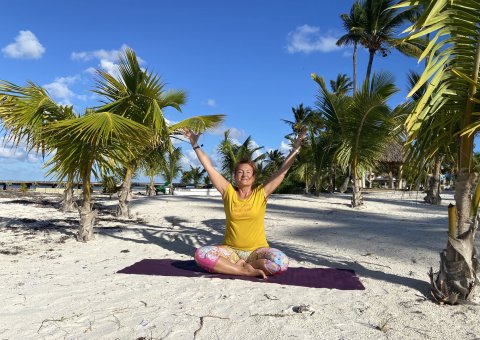 NEUE WEGE Yogaleherin Rita Uibner