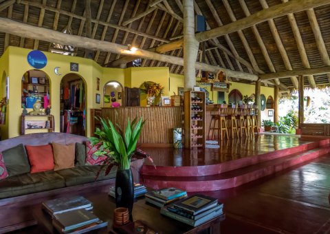 Im Aufenthaltsraum Rancho grande können Sie die Füße hochlegen oder sich an die Bar setzten